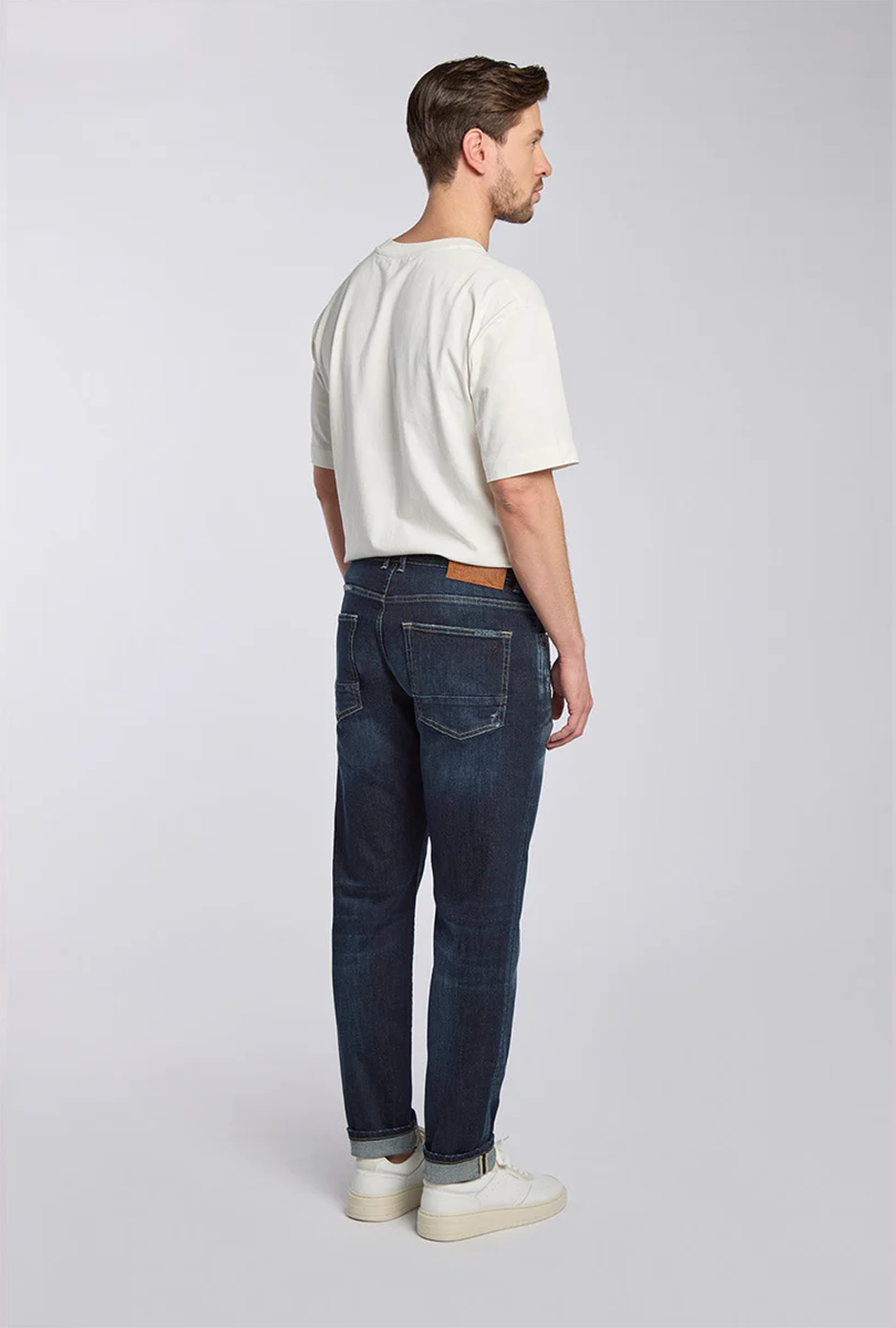 TAPERED FIT