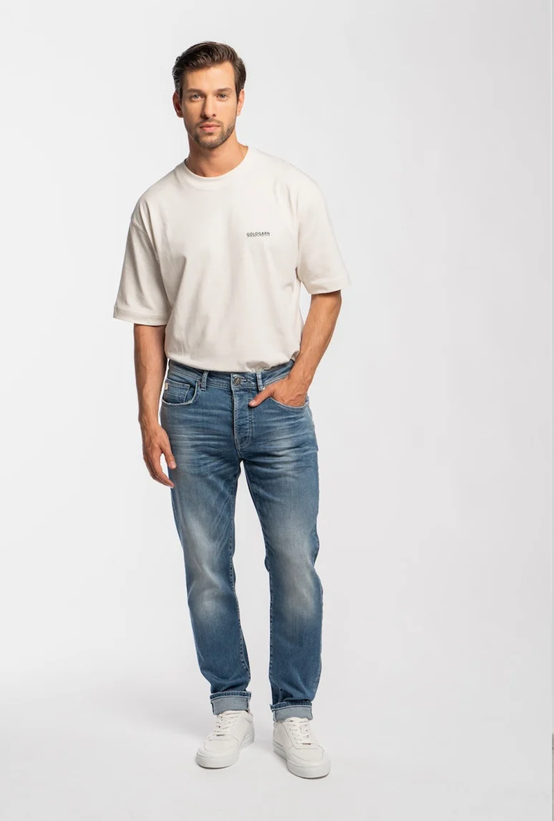 TAPERED FIT