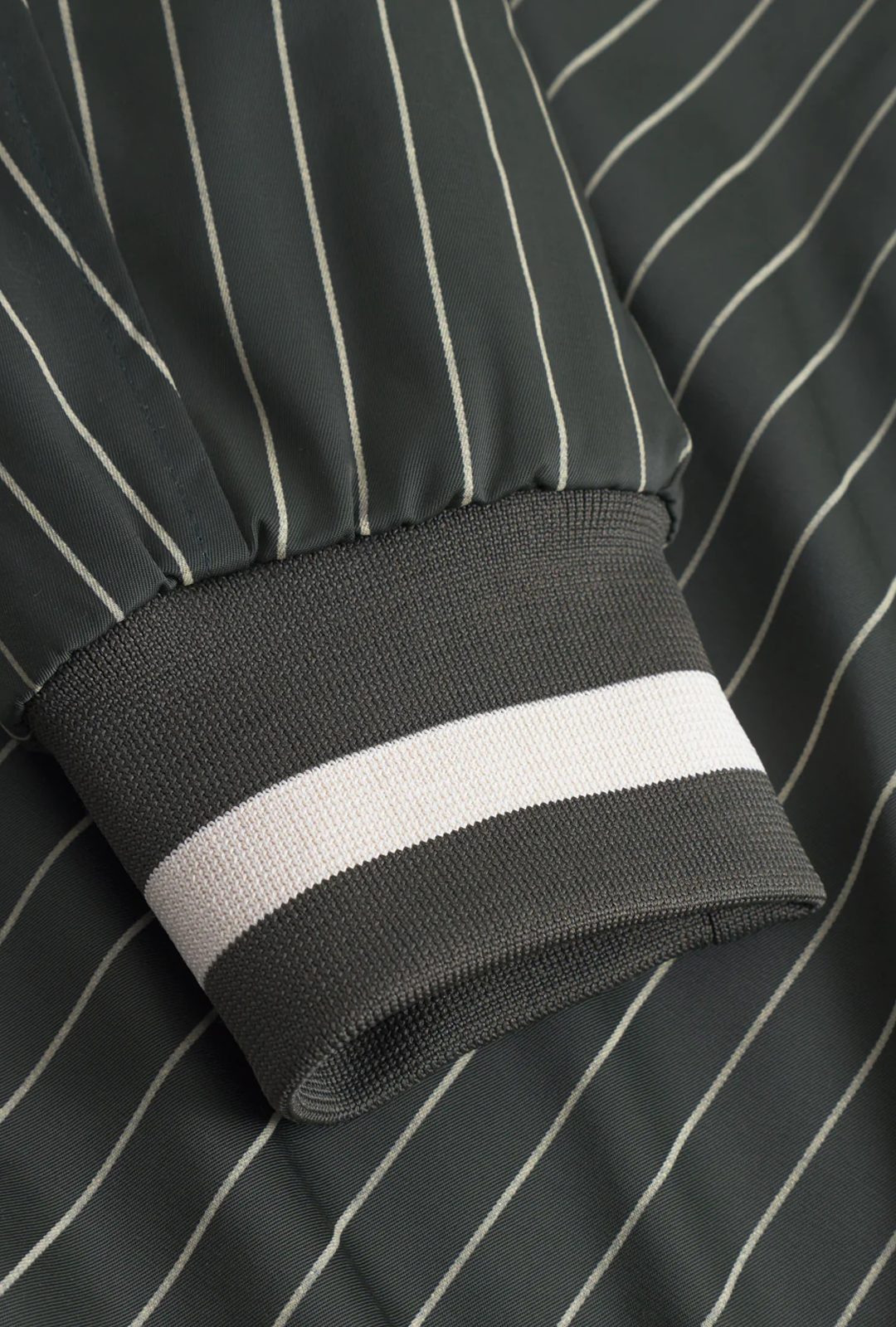 Jacke I Varsity Tech Pinstripe Jacket